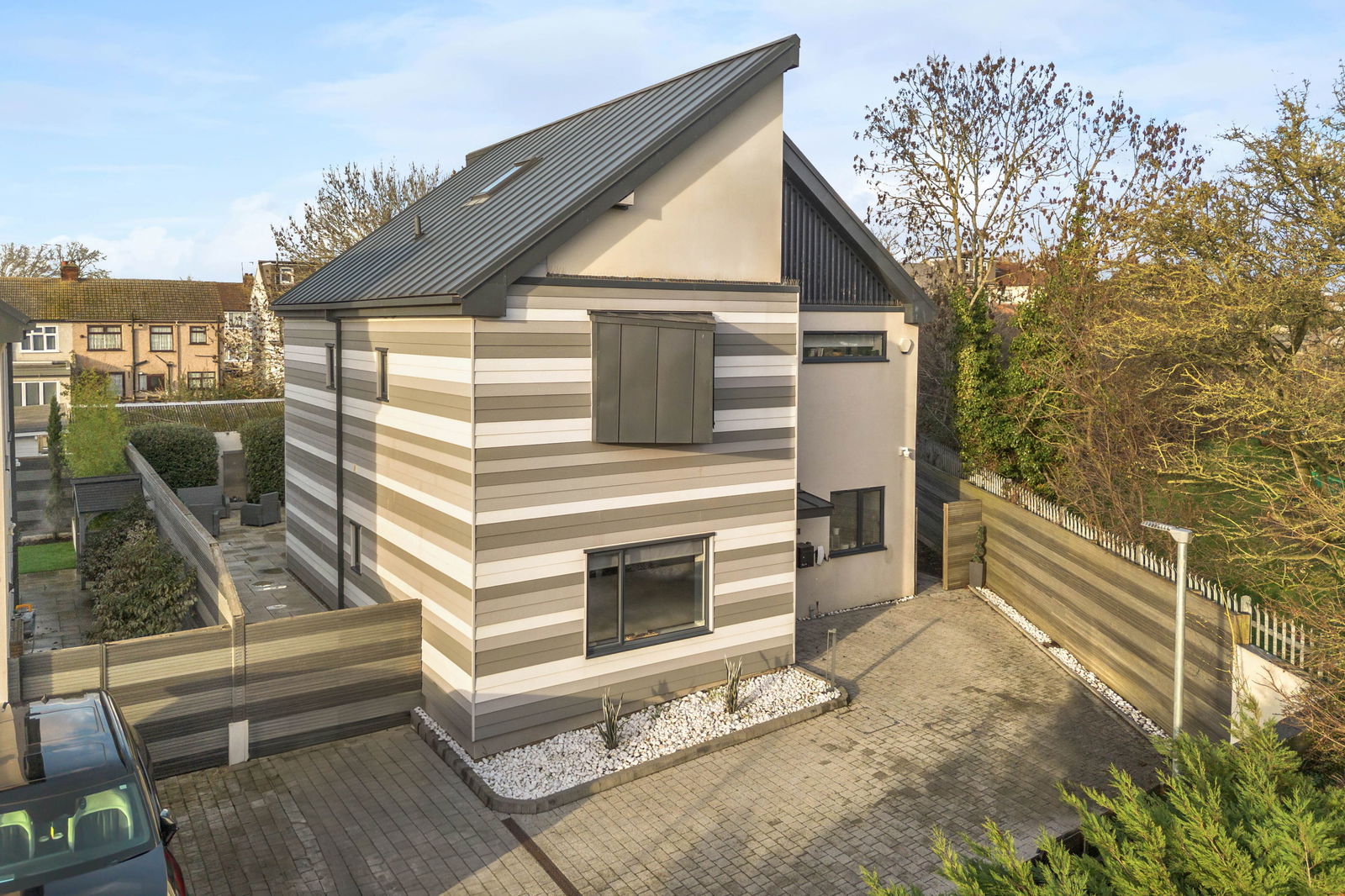 Detached House: for sale in Hornchurch Hornchurch