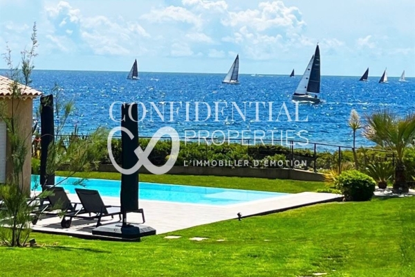 Beautiful waterfront villa - 83380 LES ISSAMBRES