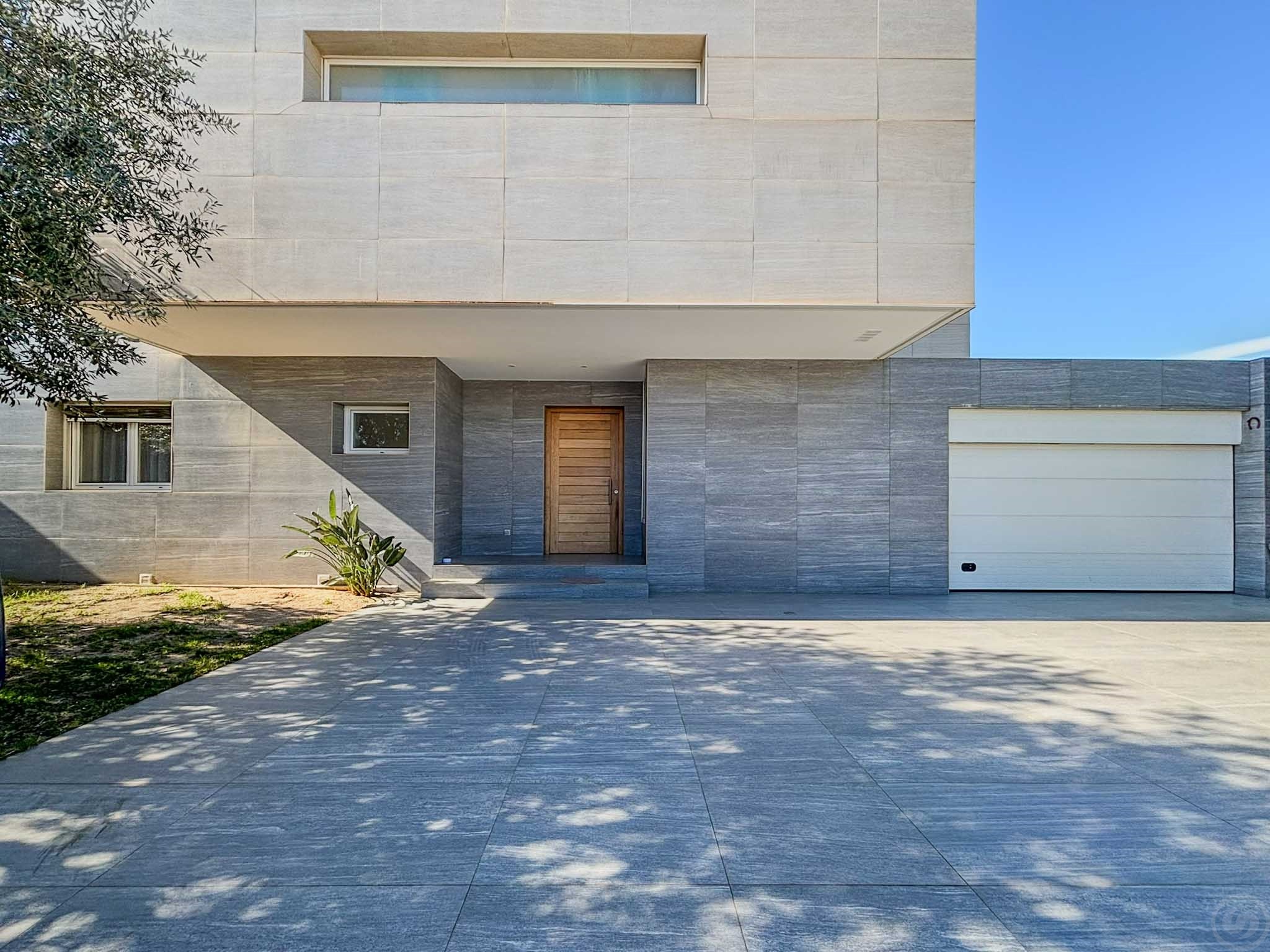 Dream Villa in Empuriabrava – Space, Design and Mediterranean Lifestyle