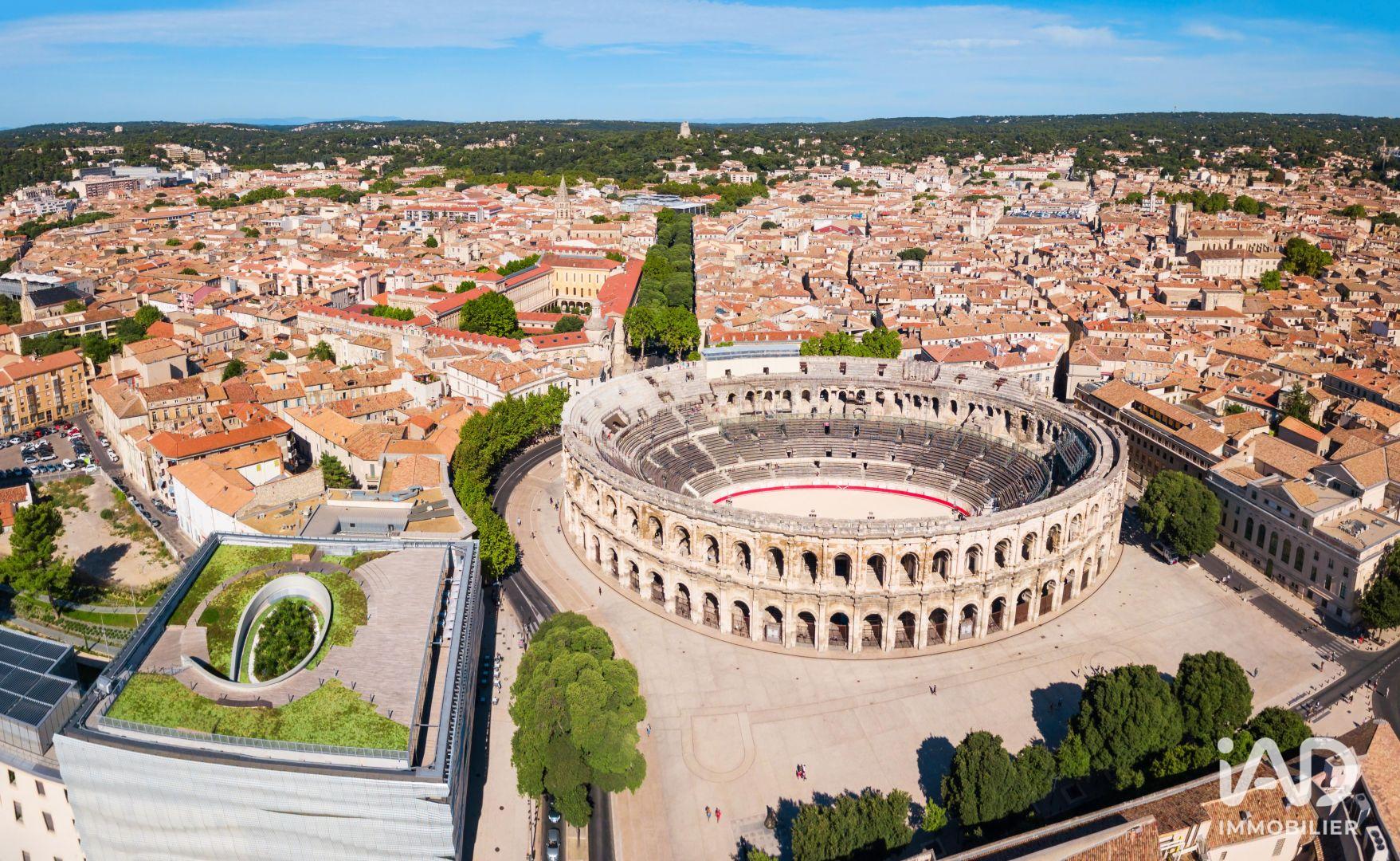 Commercial for sale in Nîmes, France