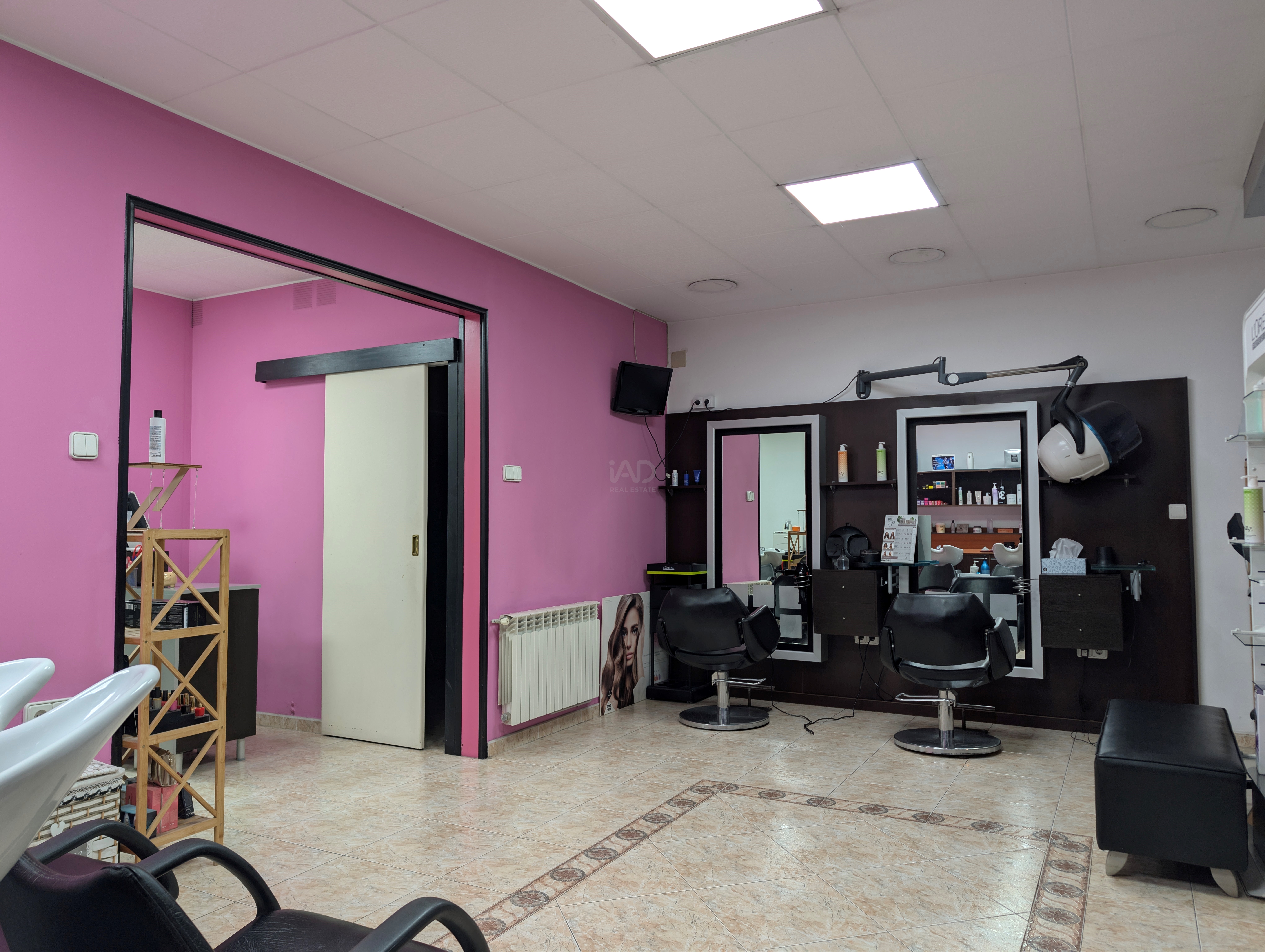 Shop / commercial premises - 65.00 m2