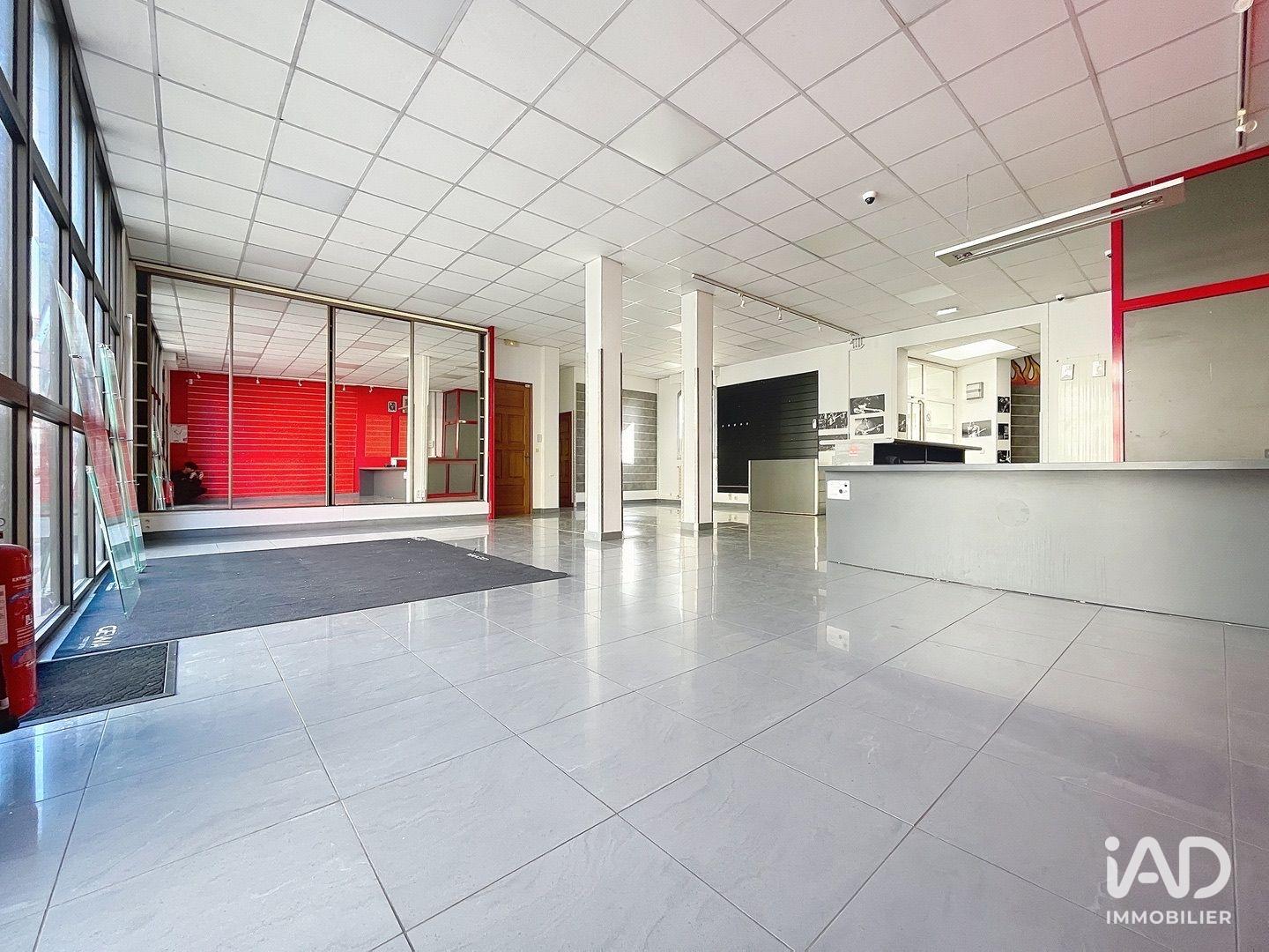 Building for sale in Reims, France