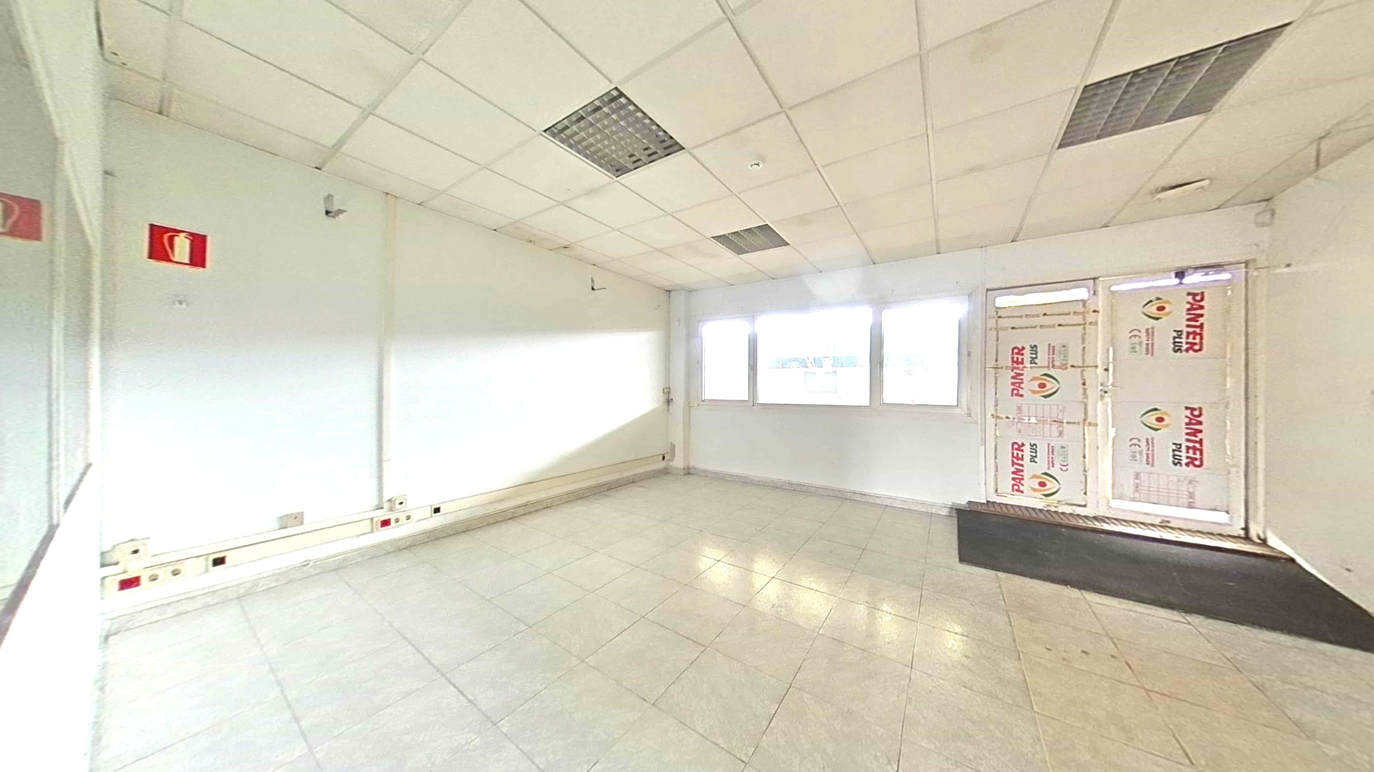 Commercial for sale in Cabanillas del Campo, Spain