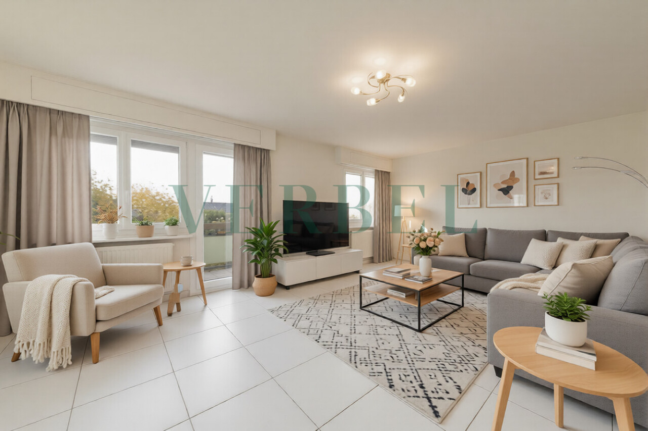 Magnificent semi-detached house with large garden