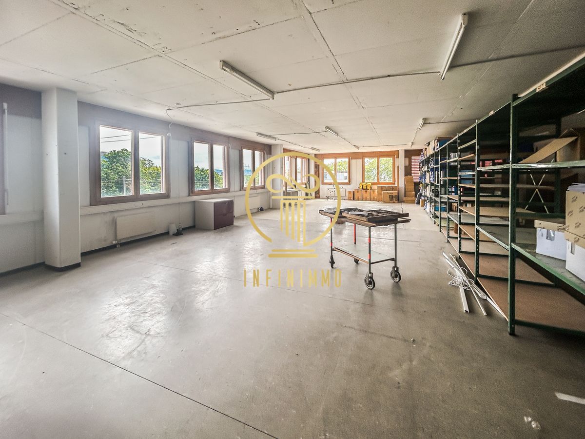 MORGES - Commercial area of 175m2