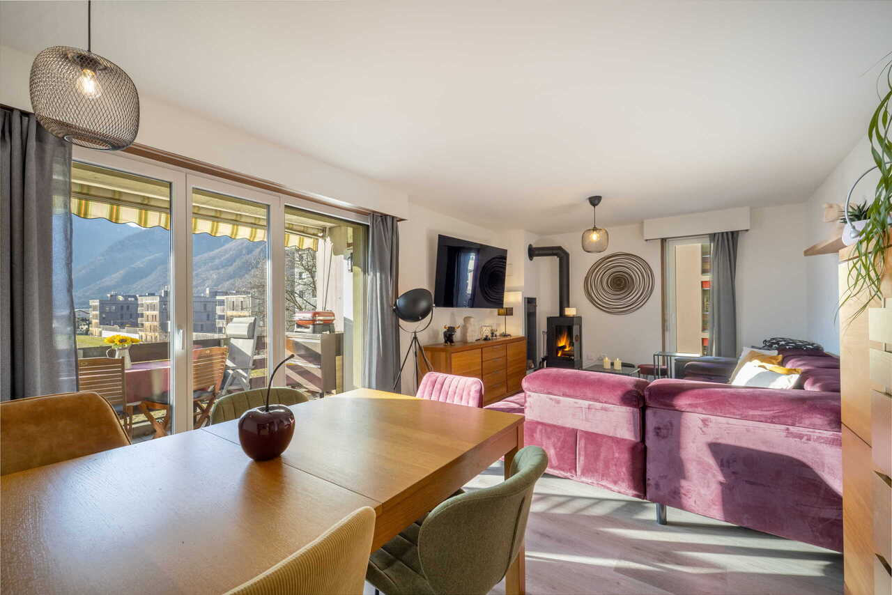 RENOVATED APARTMENT - PANORAMIC VIEW - GARAGE BOX - EXCLUSIVE