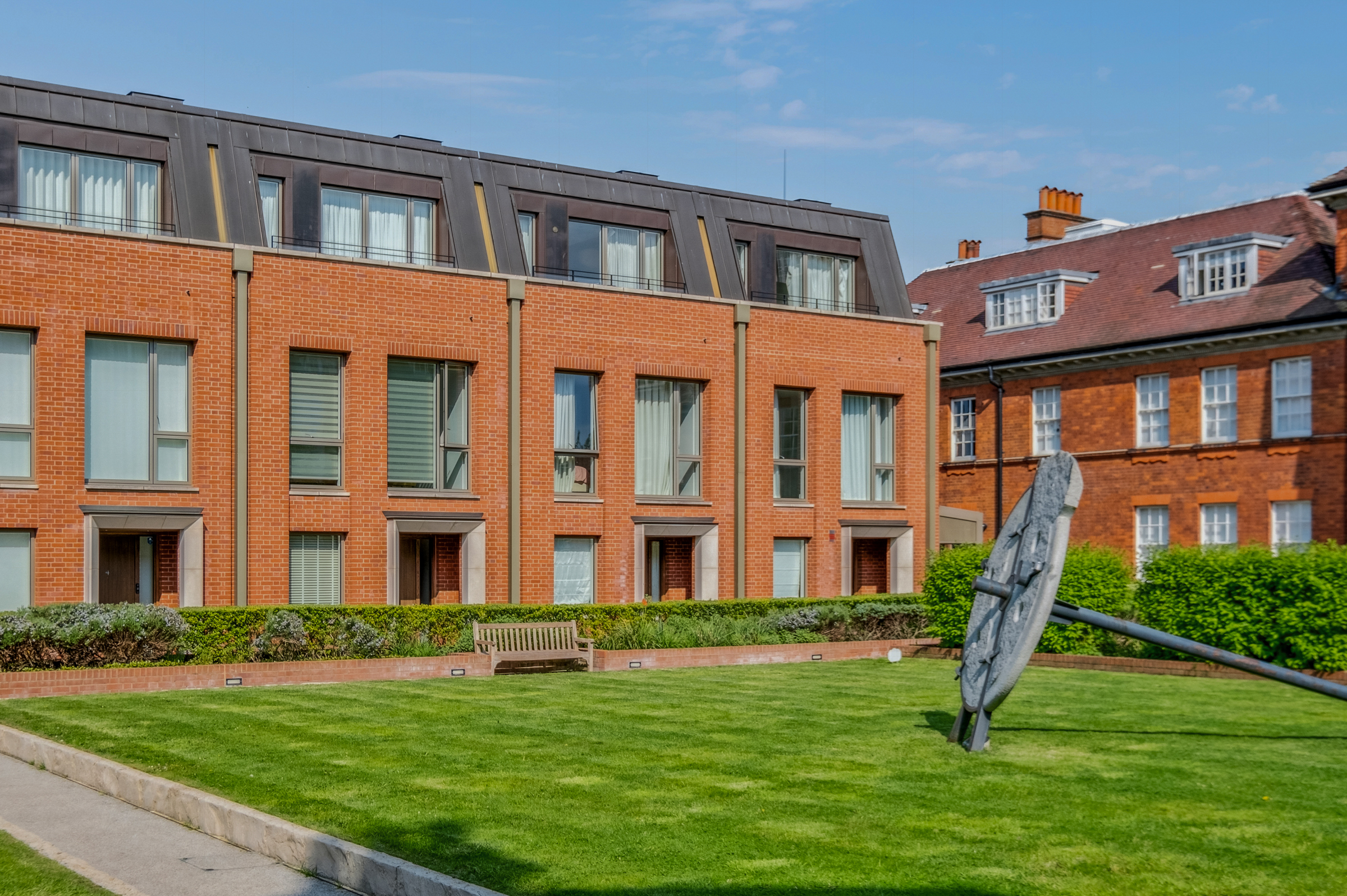 A wonderful modern townhouse in Hampstead Manor