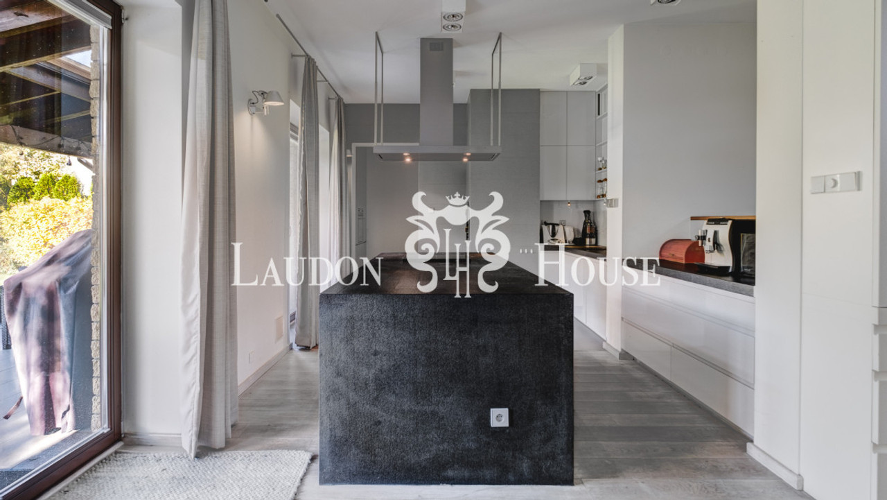 Home for sale, mazowieckie piaseczyński (Konstancin-Jeziorna, Poland)