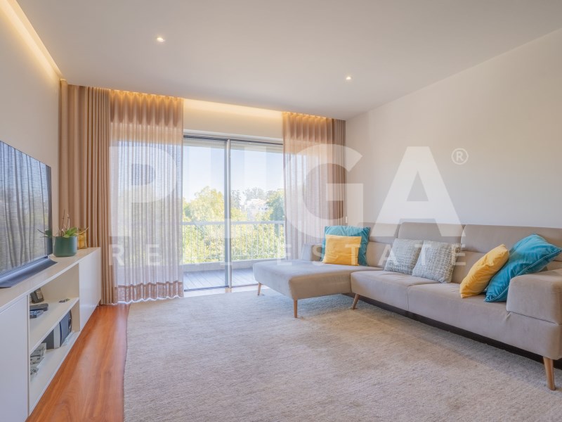 Prestigious Apartment at Praça Velasquez - Porto