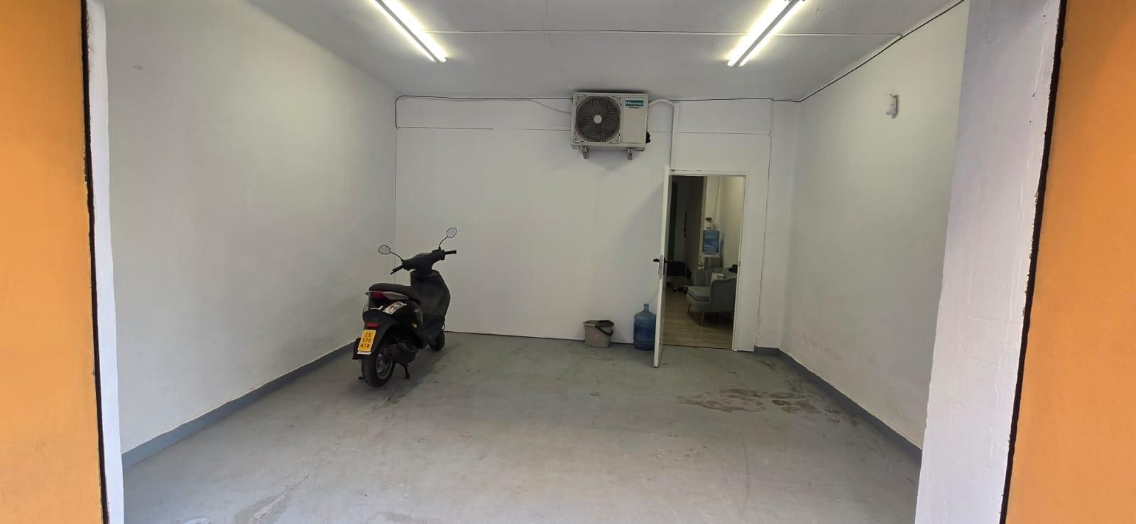 Commercial for sale in Benetússer, Spain