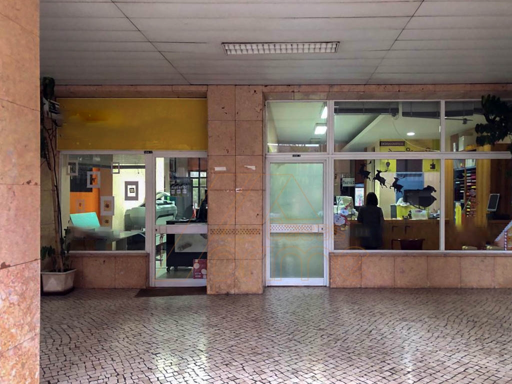 Building for sale, Coimbra, Santo António dos Olivais, Portugal (Coimbra, Portugal)