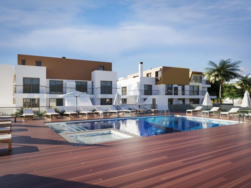 2 bedroom apartment in Cabanas de Tavira, 100m from the Waterfront!