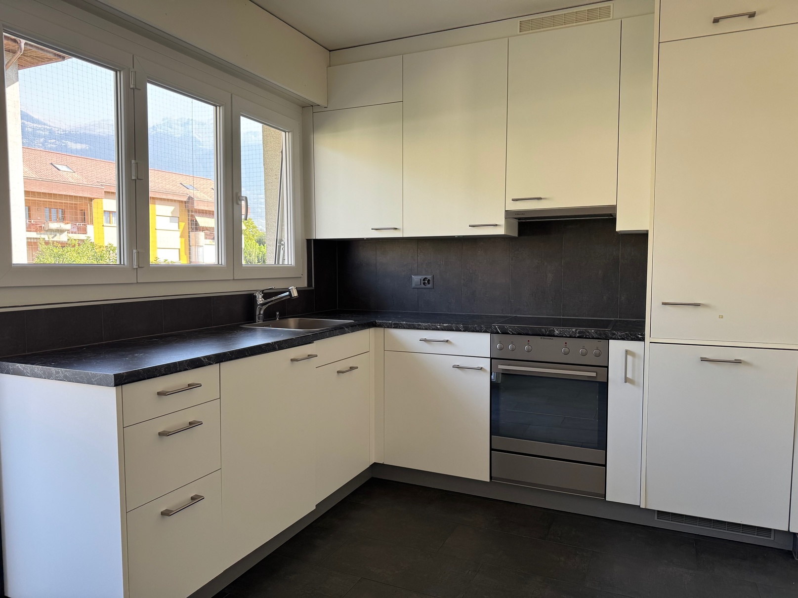 Apartment - 3.5 rooms - Sierre - ref. 10254478 - SOLE AGENT