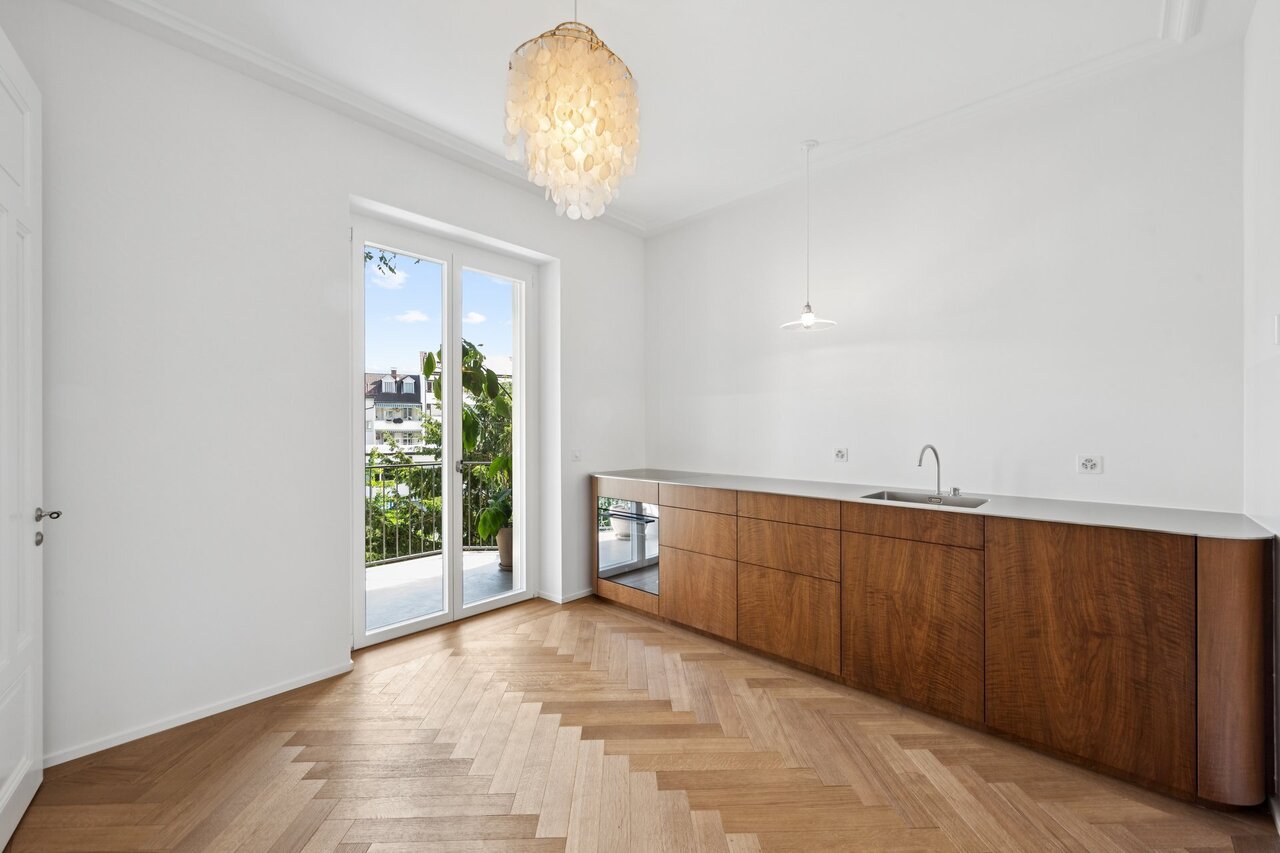 AT THE TOP - PENTHOUSE WITH A VIEW OVER THE ROOFTOPS OF BASEL