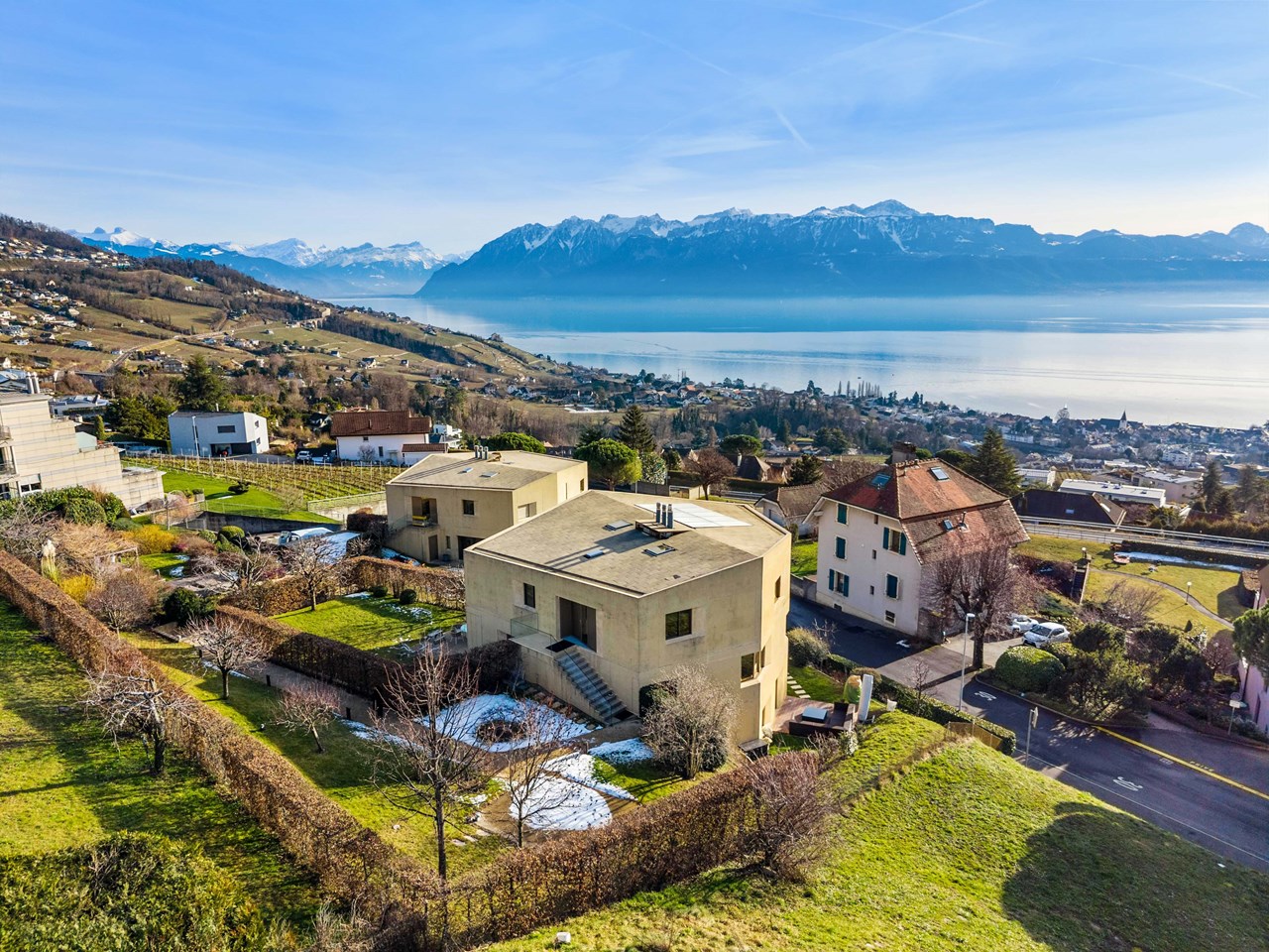 Contemporary penthouse with spectacular panorama