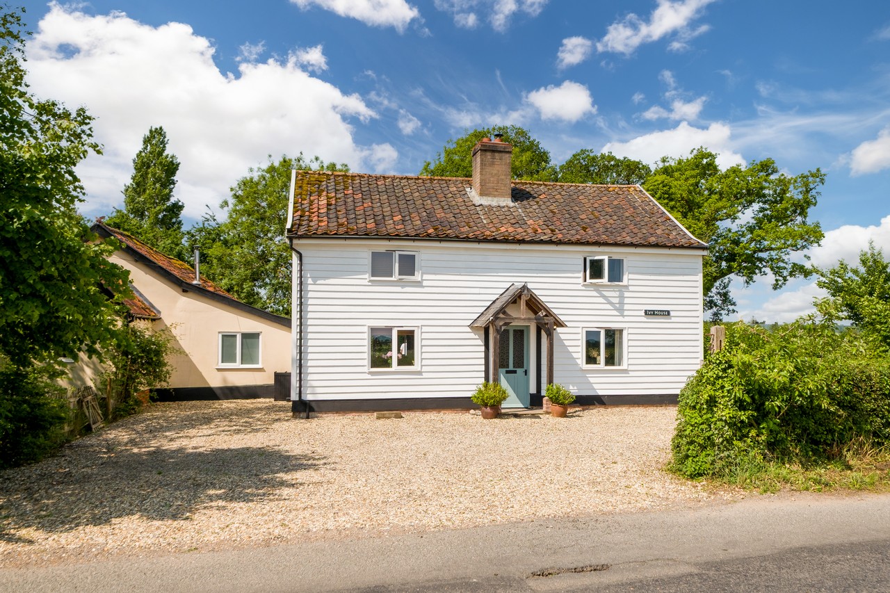 Detached House: for sale in Athelington Eye