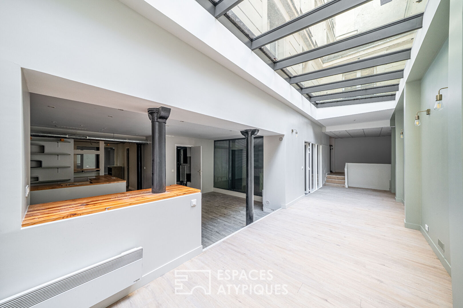 Duplex commercial space with glass roof - Miromesnil / Villiers
