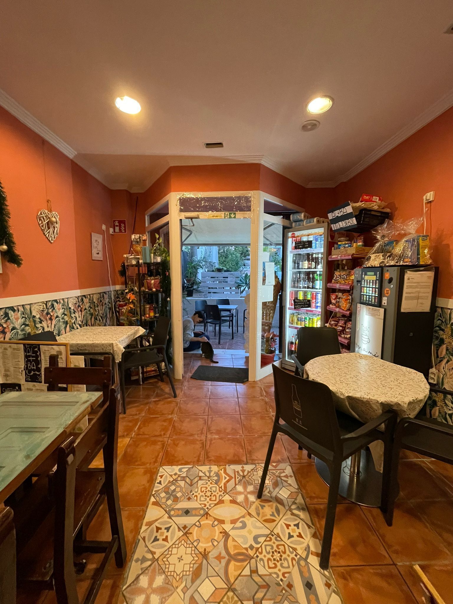 Commercial for sale in Santa Pola, Spain