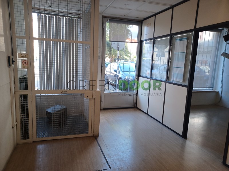 Space for Commerce or Services in the center of Amora