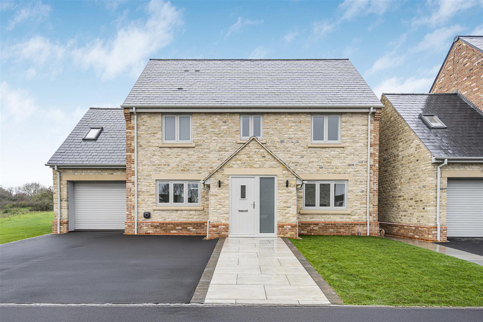 House: for sale in Ambrosden