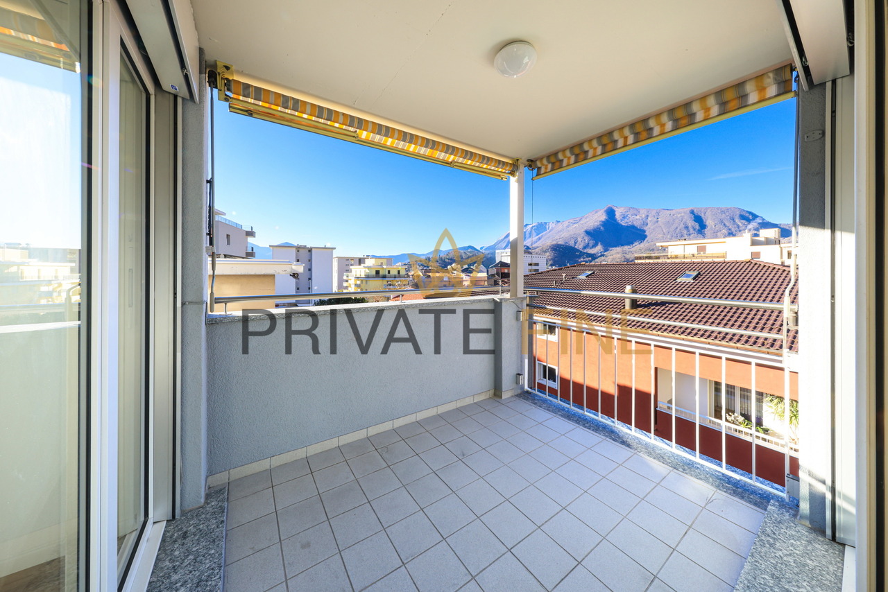 Modern 3.5-room apartment in the center with a wonderful view (19)