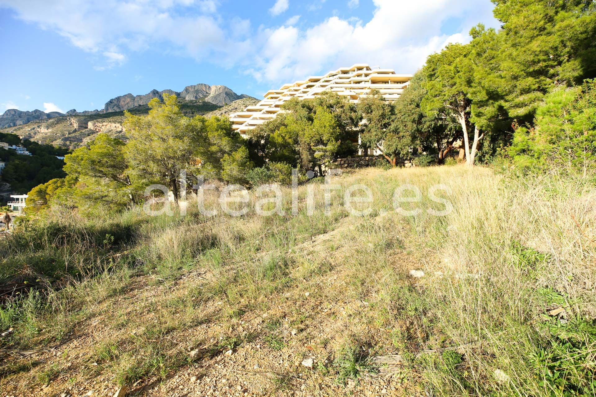 Úrbana plot of 1340 m2 in the area of Sierra de Altea