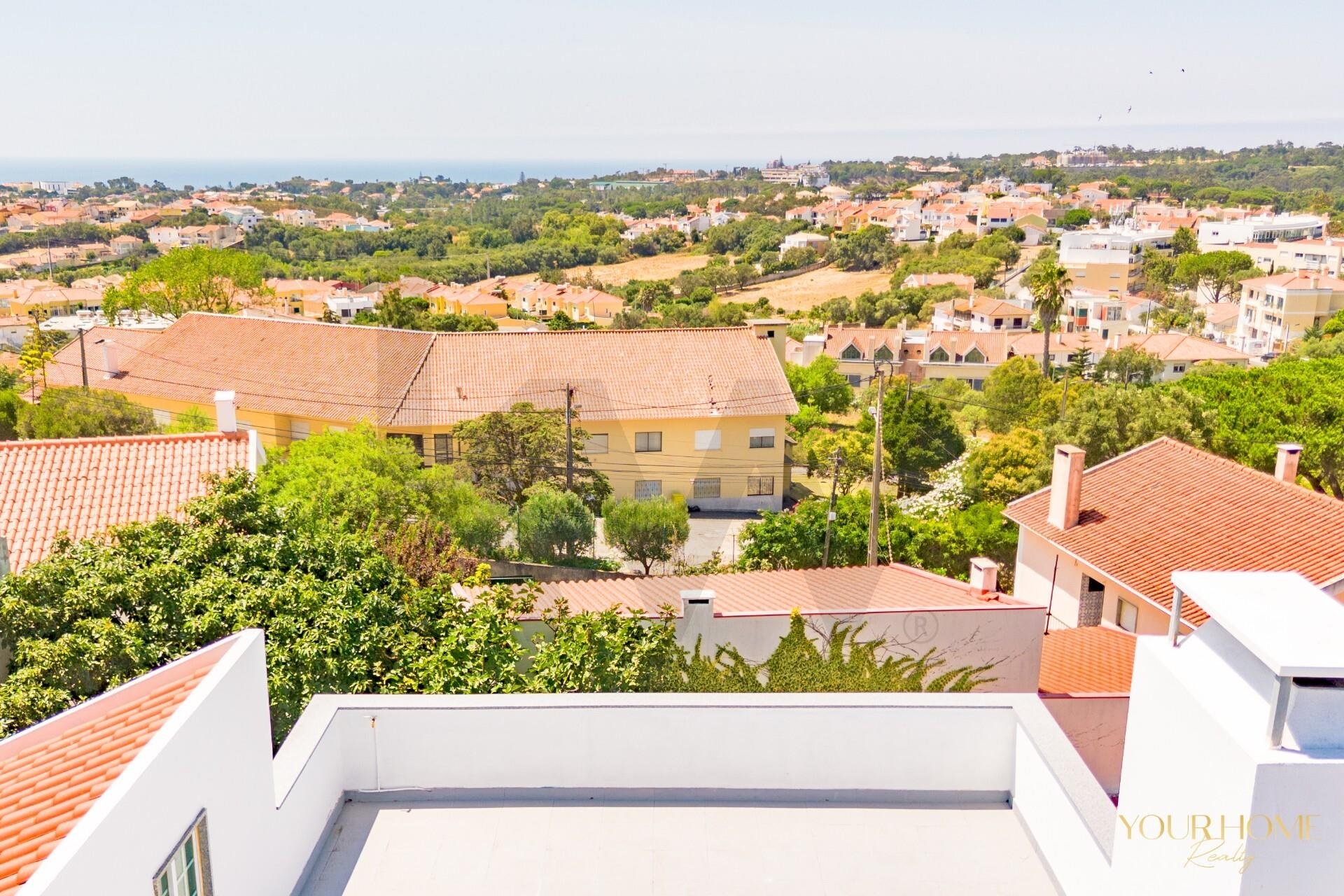 6 bedroom house with terrace and sea view in Bicesse/Estoril