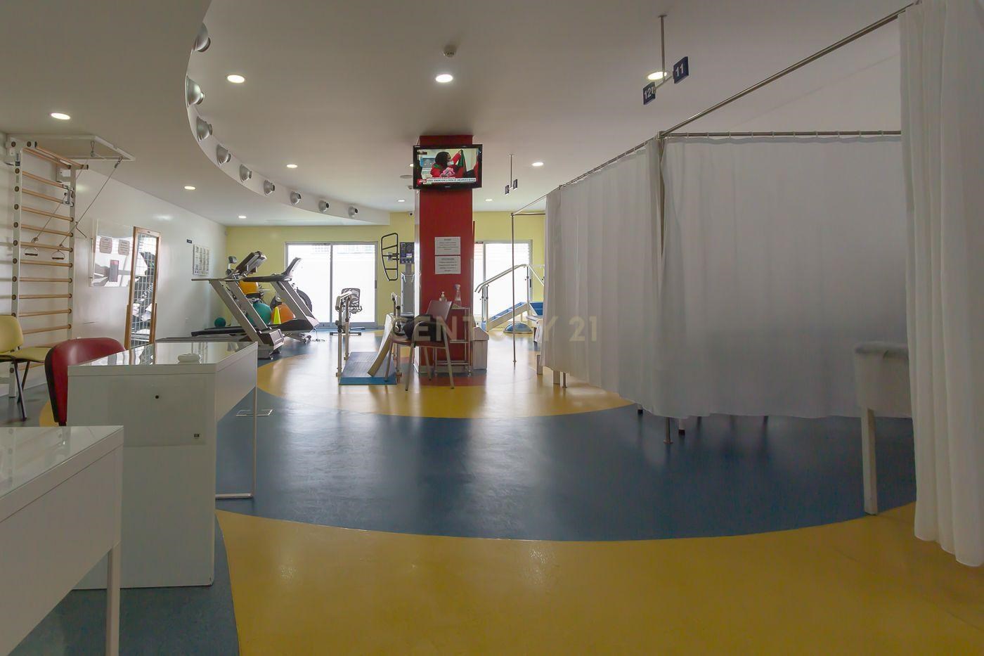 Physical rehabilitation clinics with equipment included in Ponta Delgada and Vila Franca do Campo