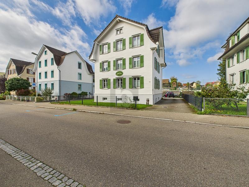 EXPERTLY REFURBISHED IN THE CENTRE