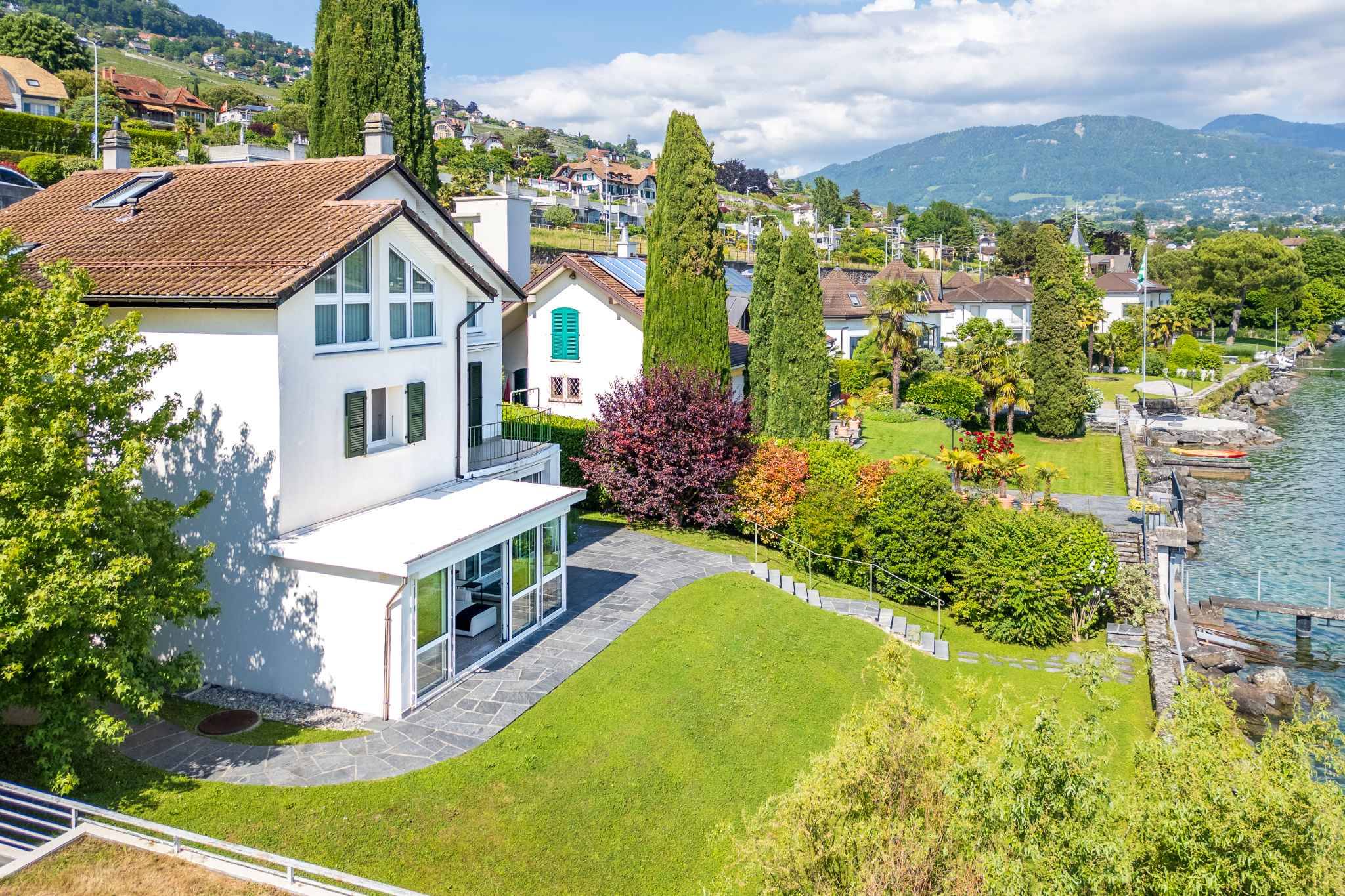 Rare Waterfront Property in Corseaux