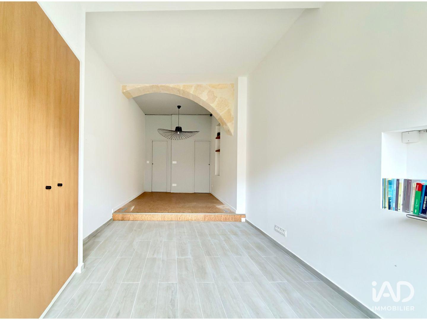 Building for sale in Bordeaux, France