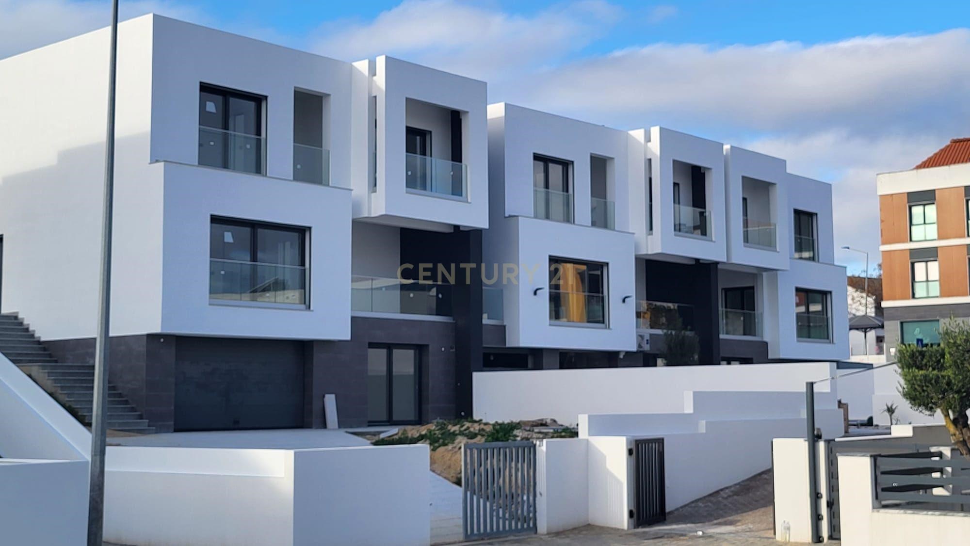 SEMI-detached house | T4 | WITH SWIMMING | NEW | VALLEY OF | CORROIOS