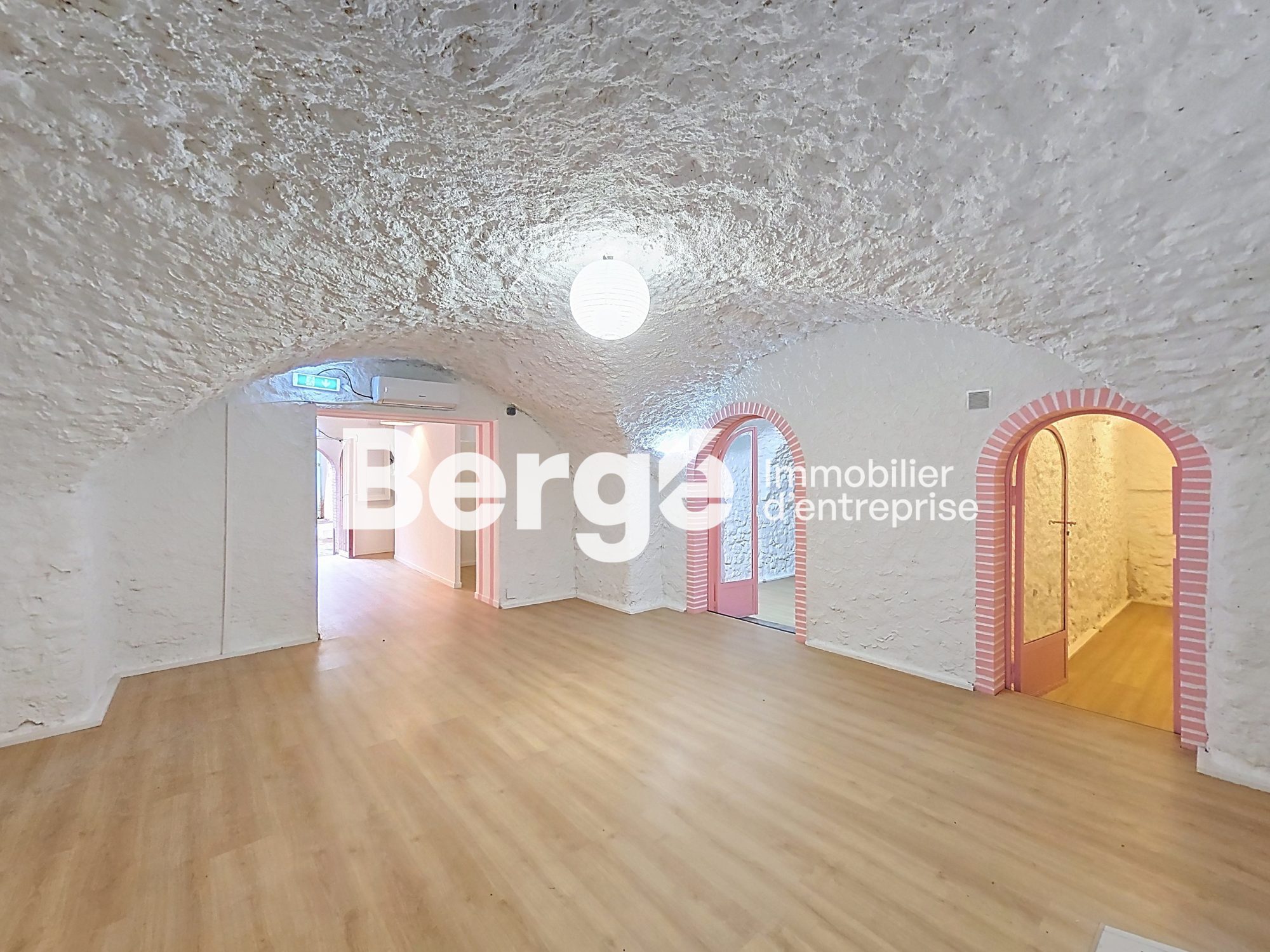 Commercial for sale in Cannes, France