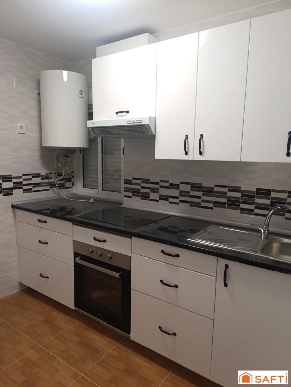 Apartment For sell in Valdepeñas in Ciudad Real