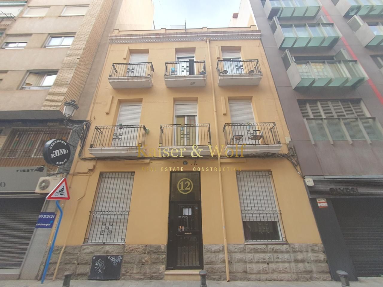 Building for sale in Alicante, Spain