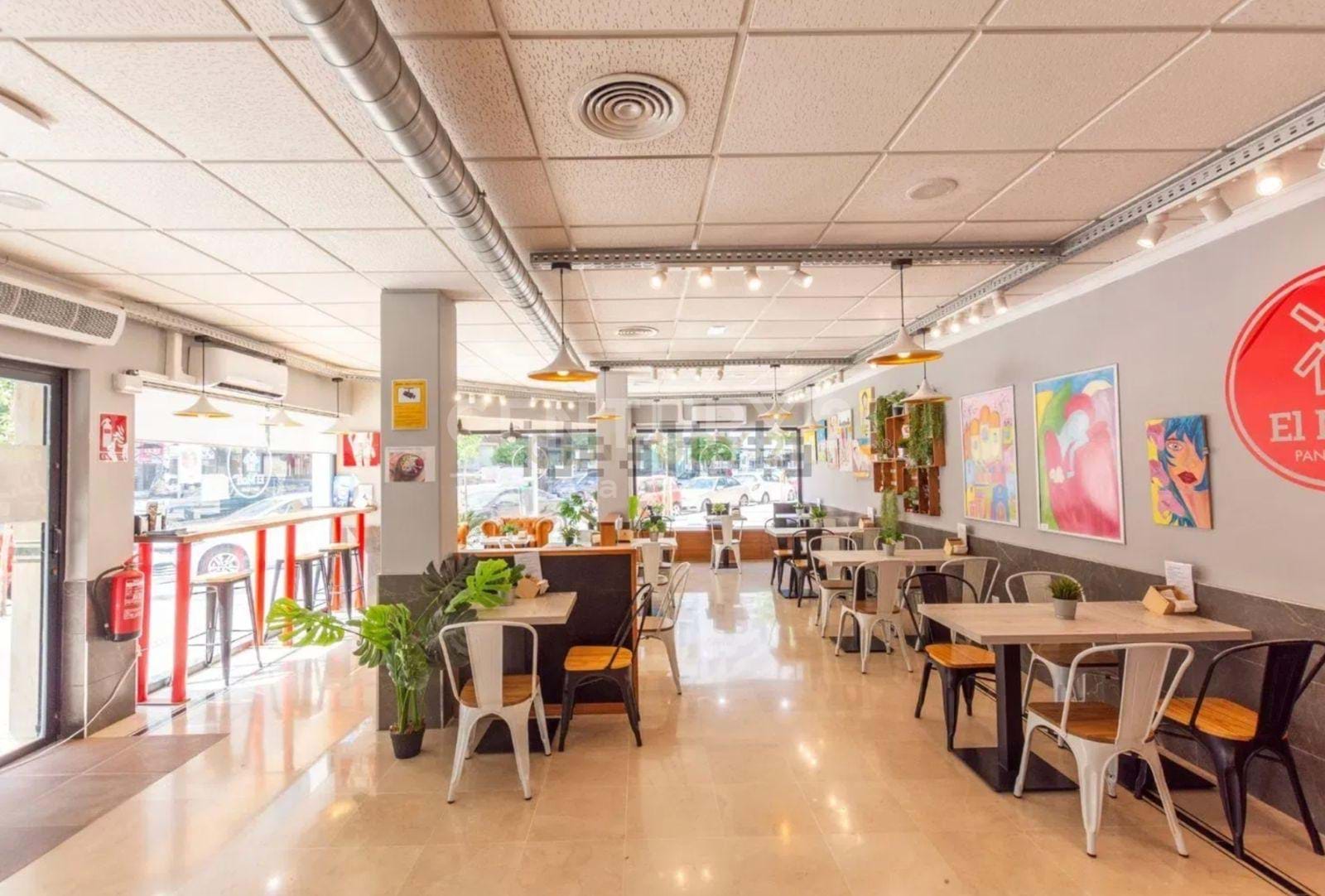 Bakery & Coffee Shop Transfer with Production Area and Large Terrace – Torremolinos Town Centre