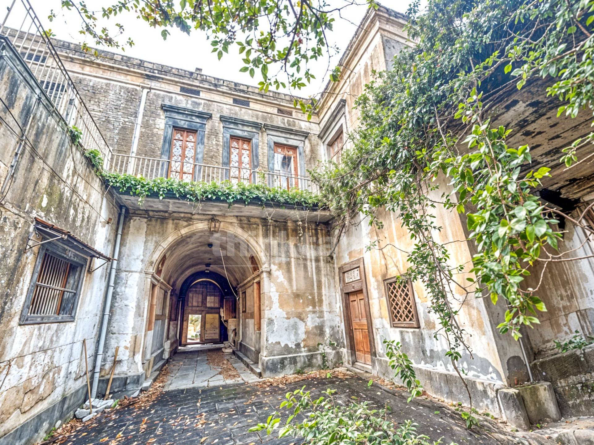 Home for sale, Via Etnea,180 (Mascalucia, Italy)