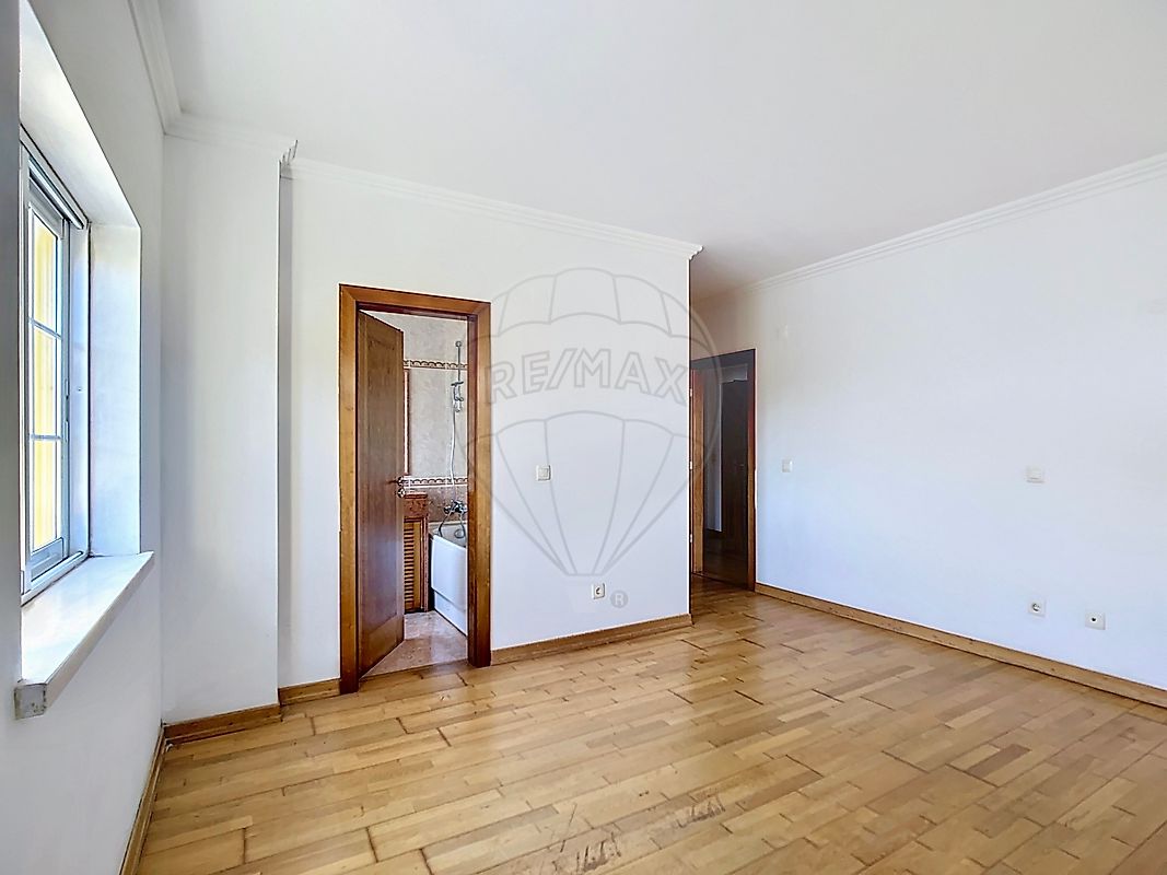 Condo for sale in Sintra, Portugal