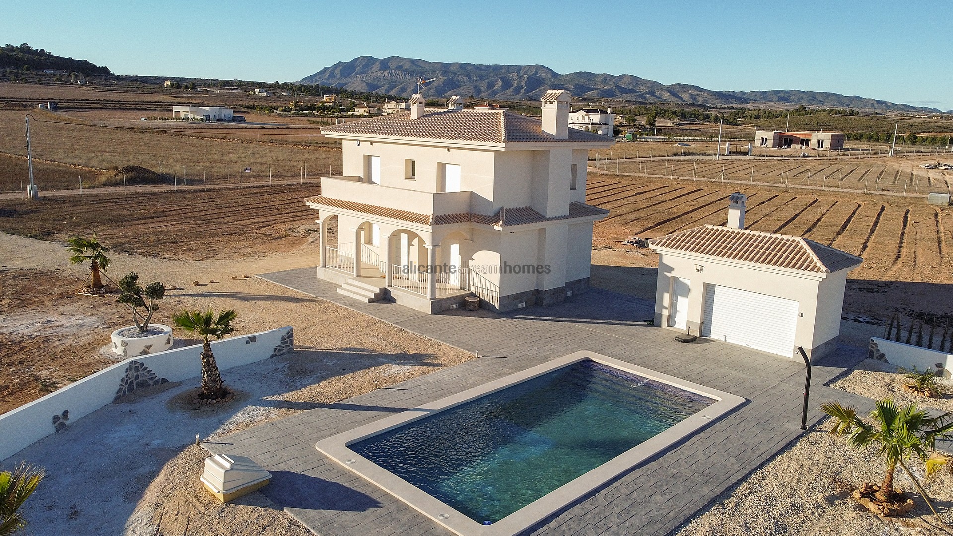 Home for sale in Pinoso, Spain