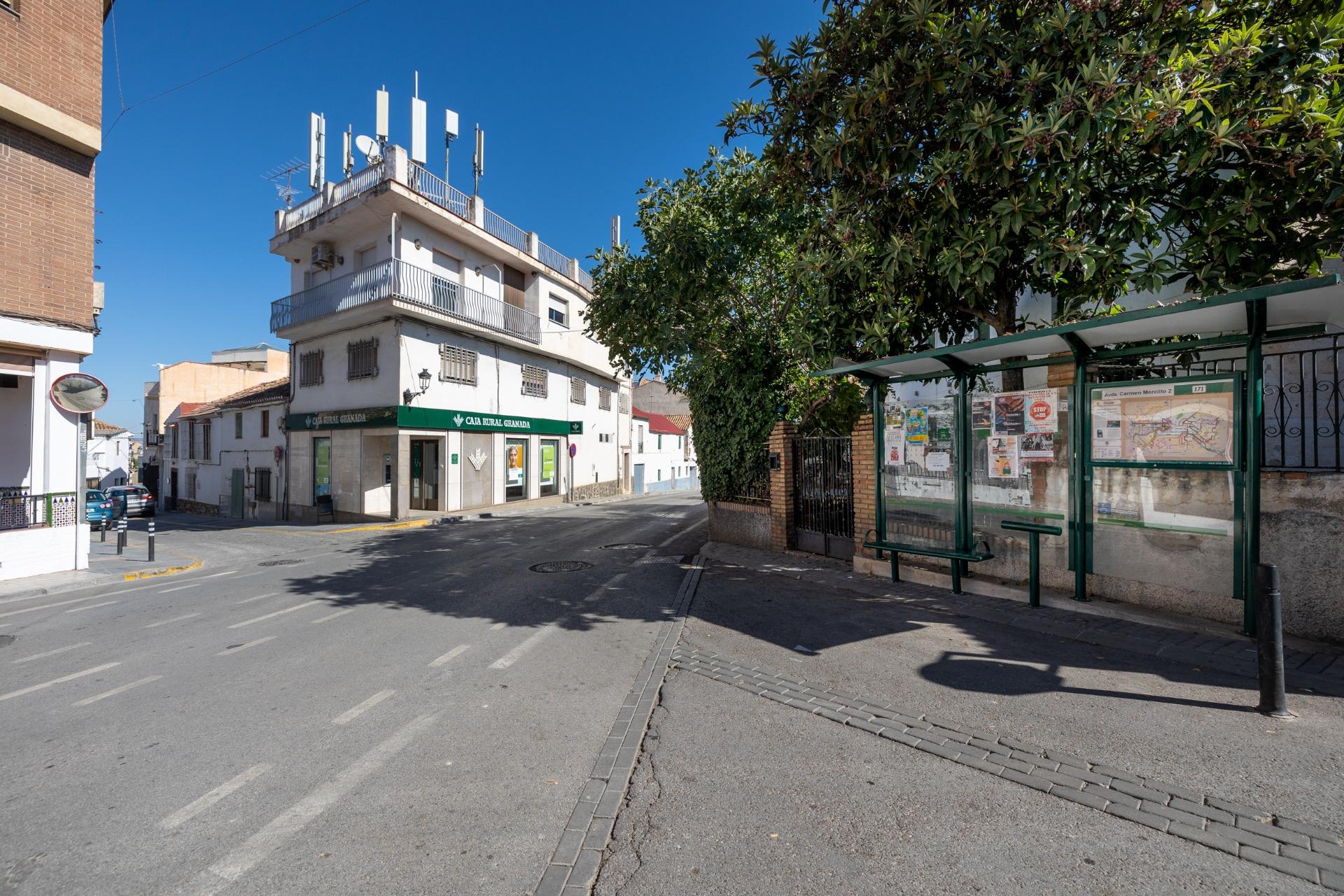 Central location on the Granada-Gojar road