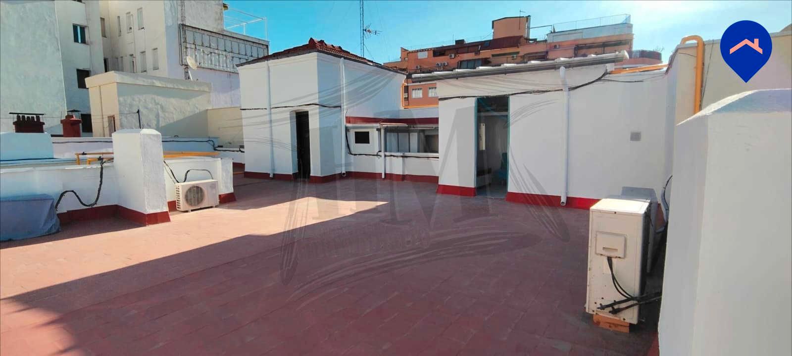 Commercial for sale in Madrid, Spain