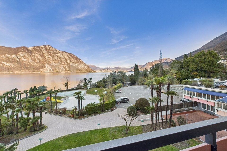 Vacanza tutto lanno, a due passi da Lugano - 2.5 locali con vista lago e terrazza