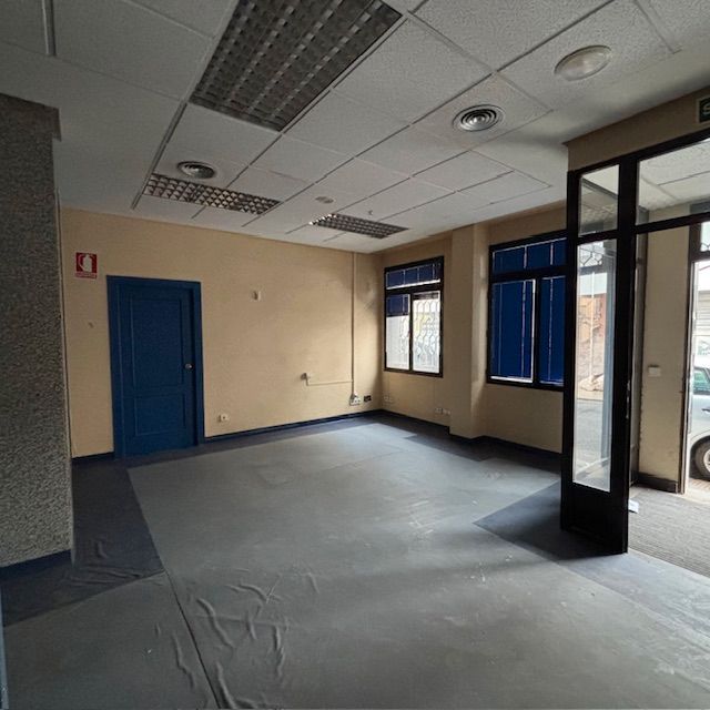 Commercial for sale in Valdepeñas, Spain