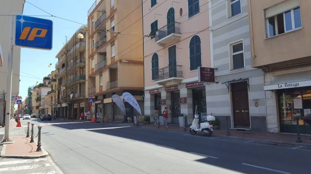 Building for sale in Bordighera, Italy