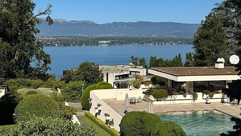 Exceptional apartment - Lake Geneva view.