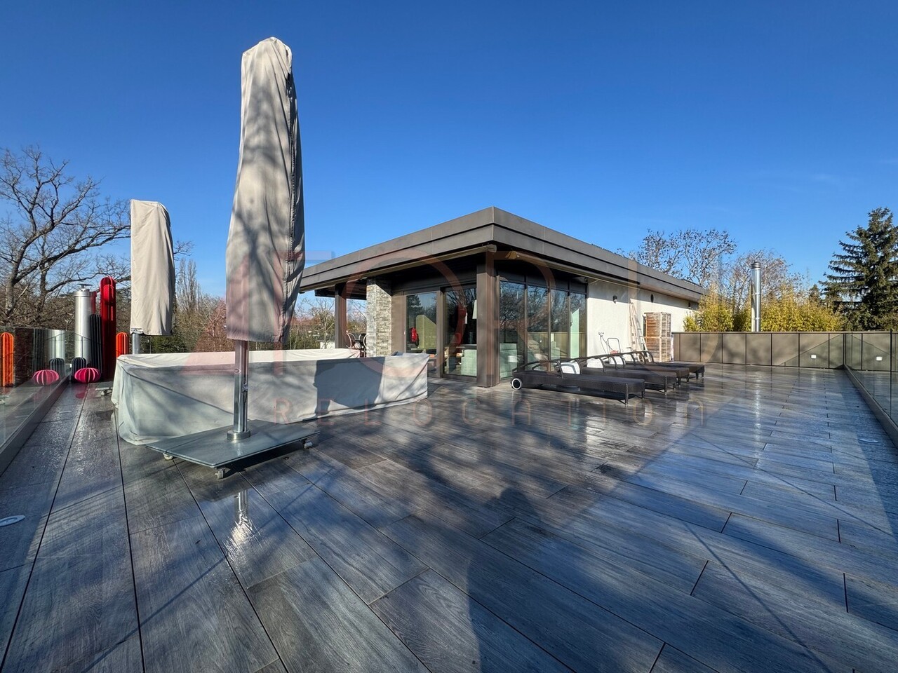 Splendid 9-room duplex penthouse with large terrace in Goms