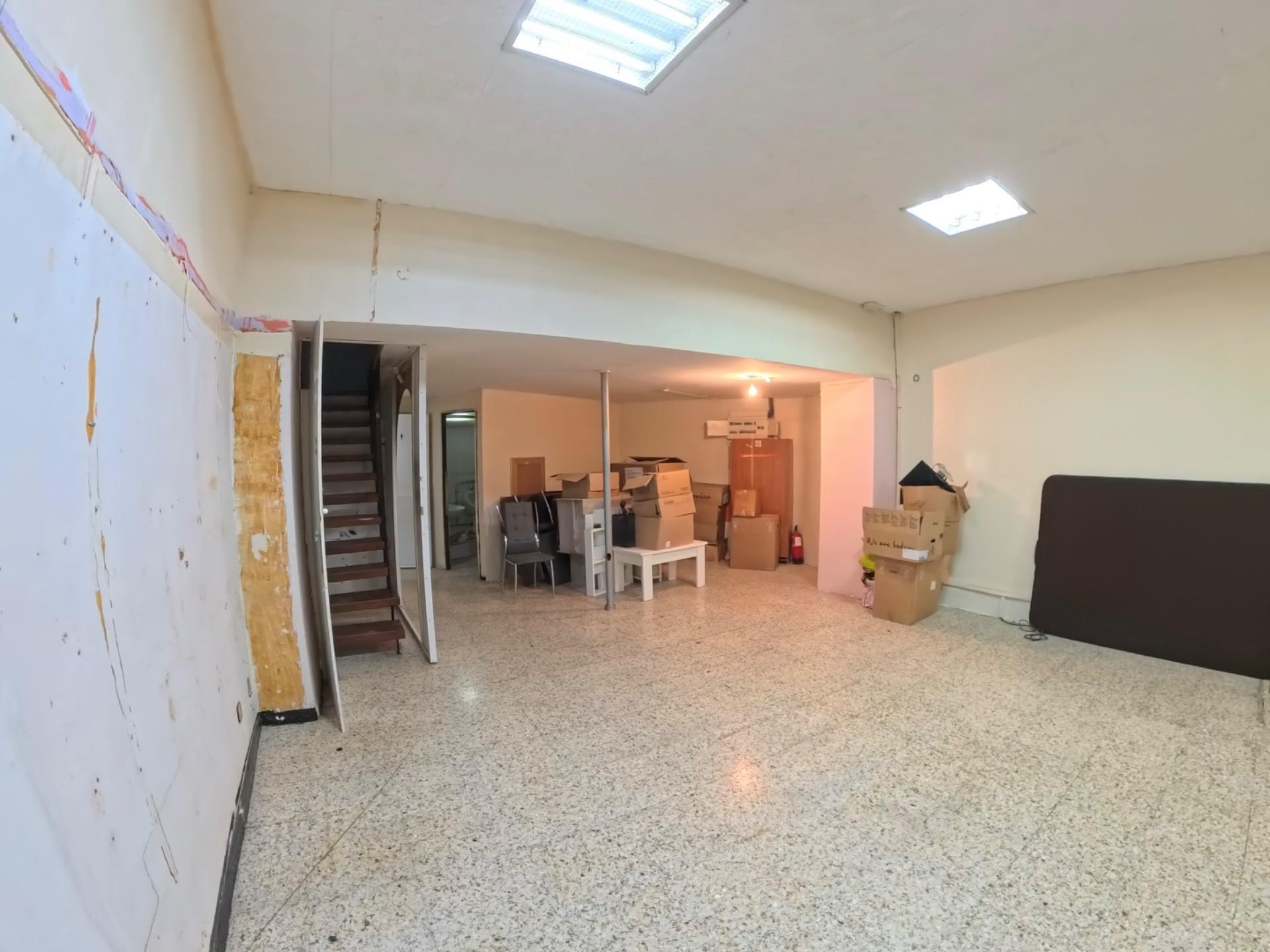 Commercial space in Ramon J. Sender