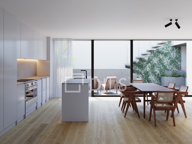 3 bedroom penthouse with terrace with private pool in Lisbon