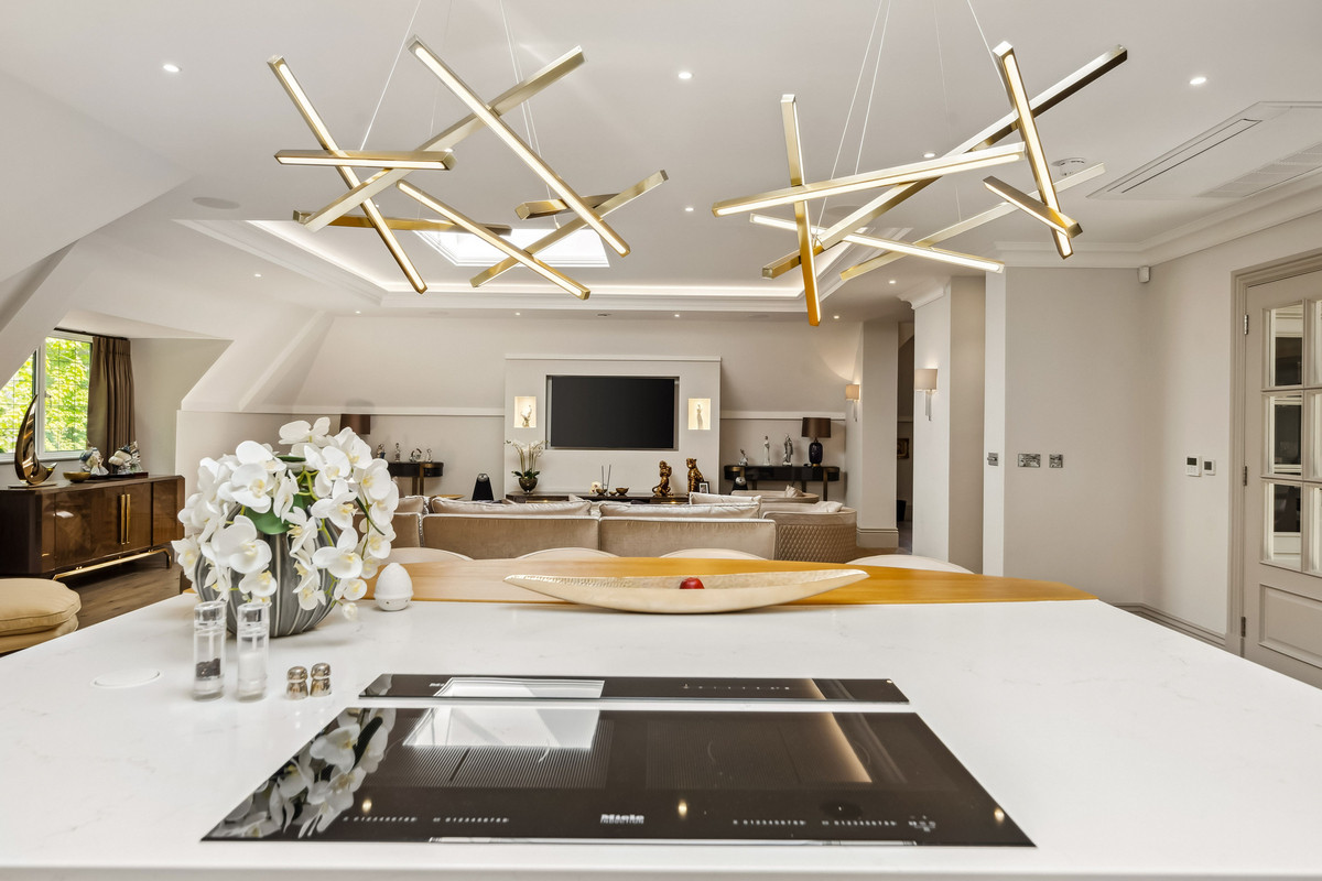 Apartment: for sale in Ascot