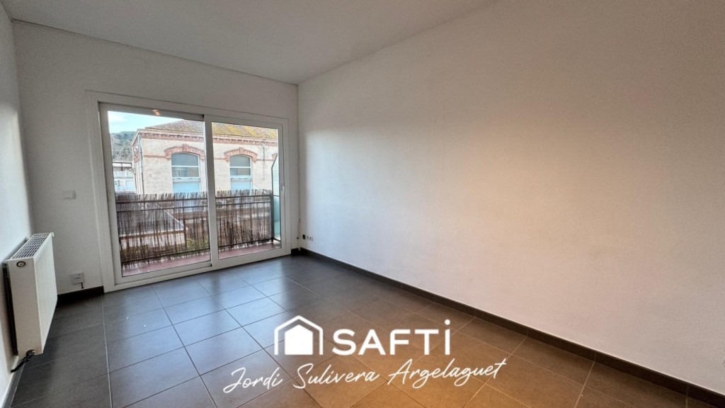 Apartment For sell in Sant Feliu De Guixols in Girona